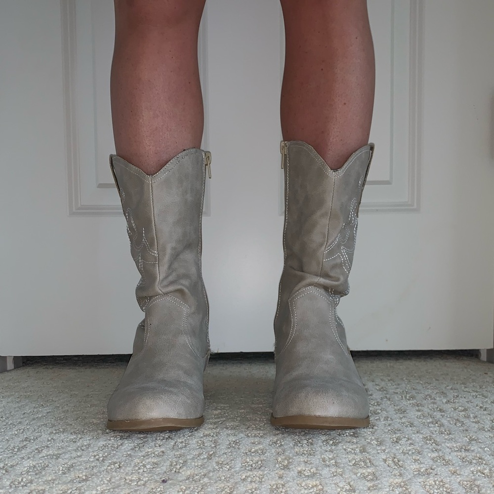 Kids tan cowboy boots